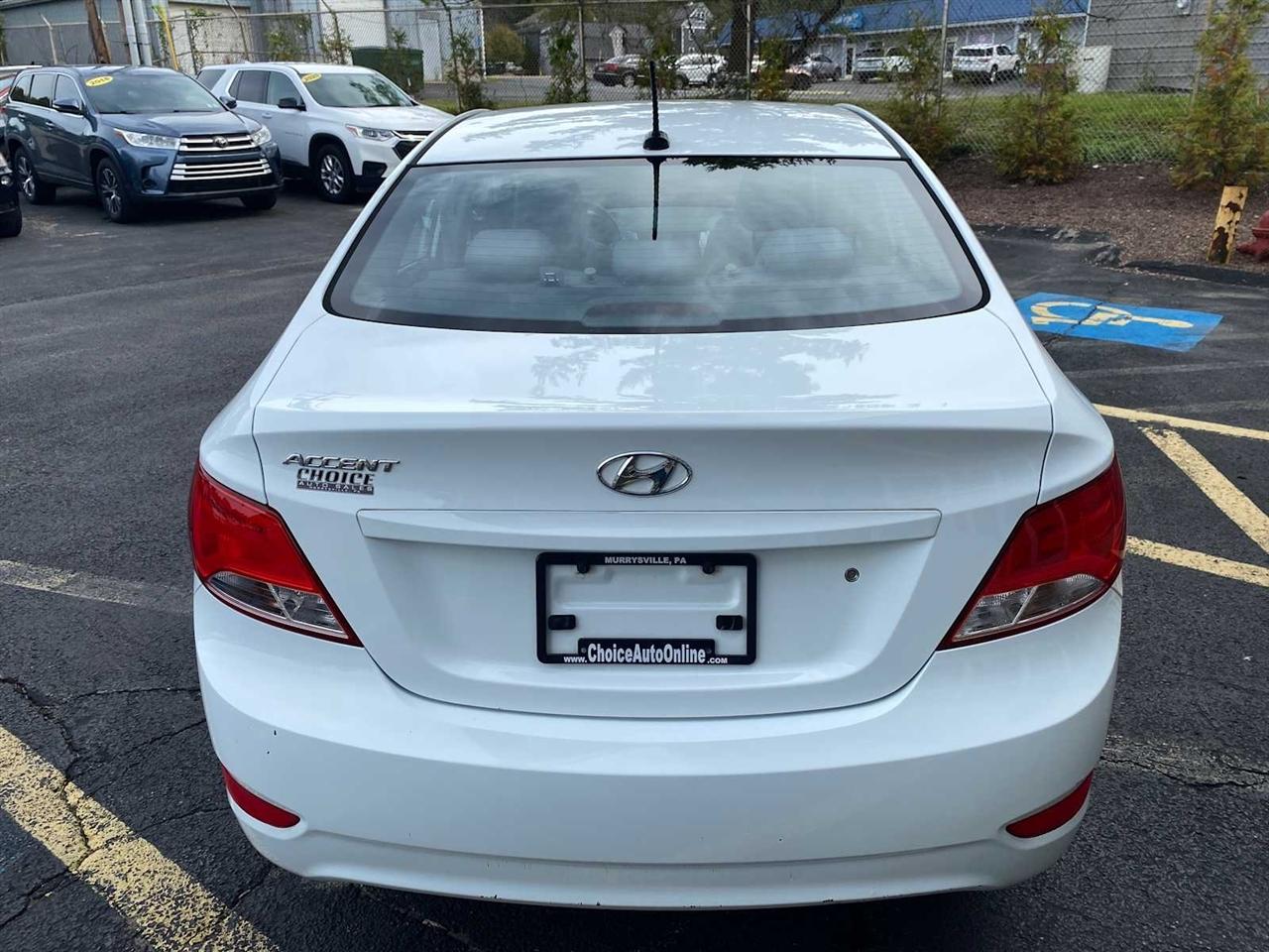 Hyundai Accent SE 4-Door 6A 2016
