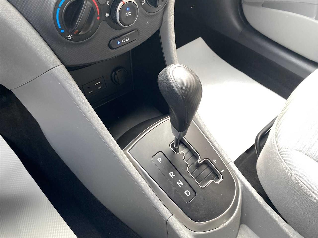 Hyundai Accent SE 4-Door 6A 2016