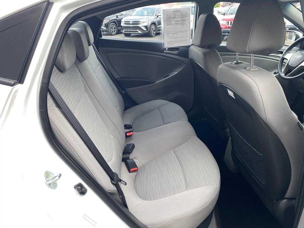 Hyundai Accent SE 4-Door 6A 2016