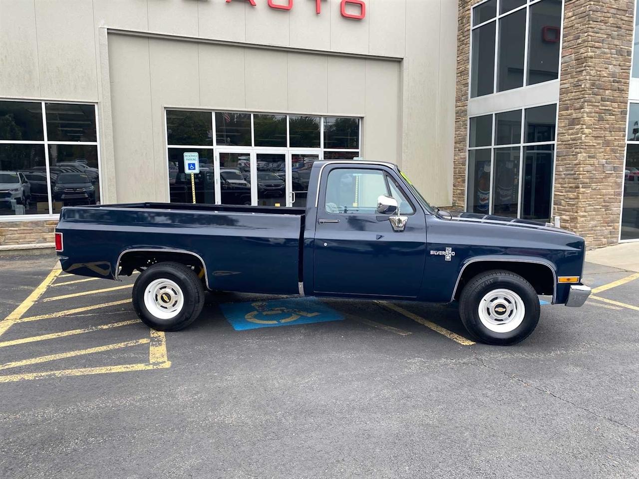 Chevrolet SILVERADO  1987