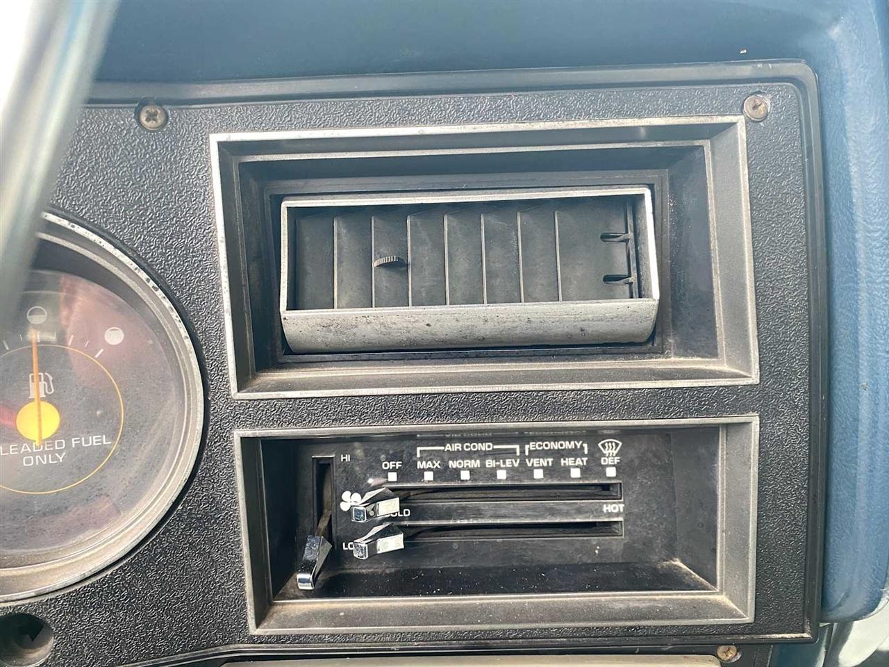Chevrolet SILVERADO  1987