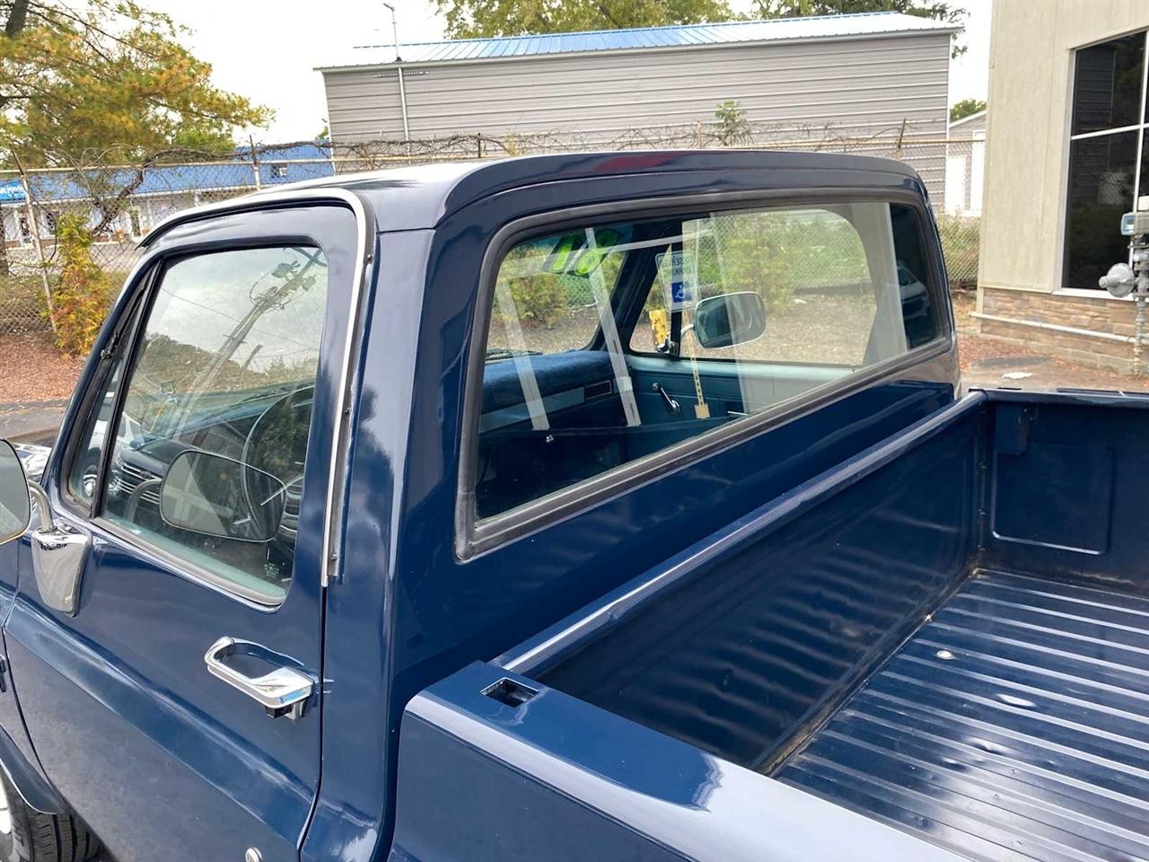 Chevrolet SILVERADO  1987