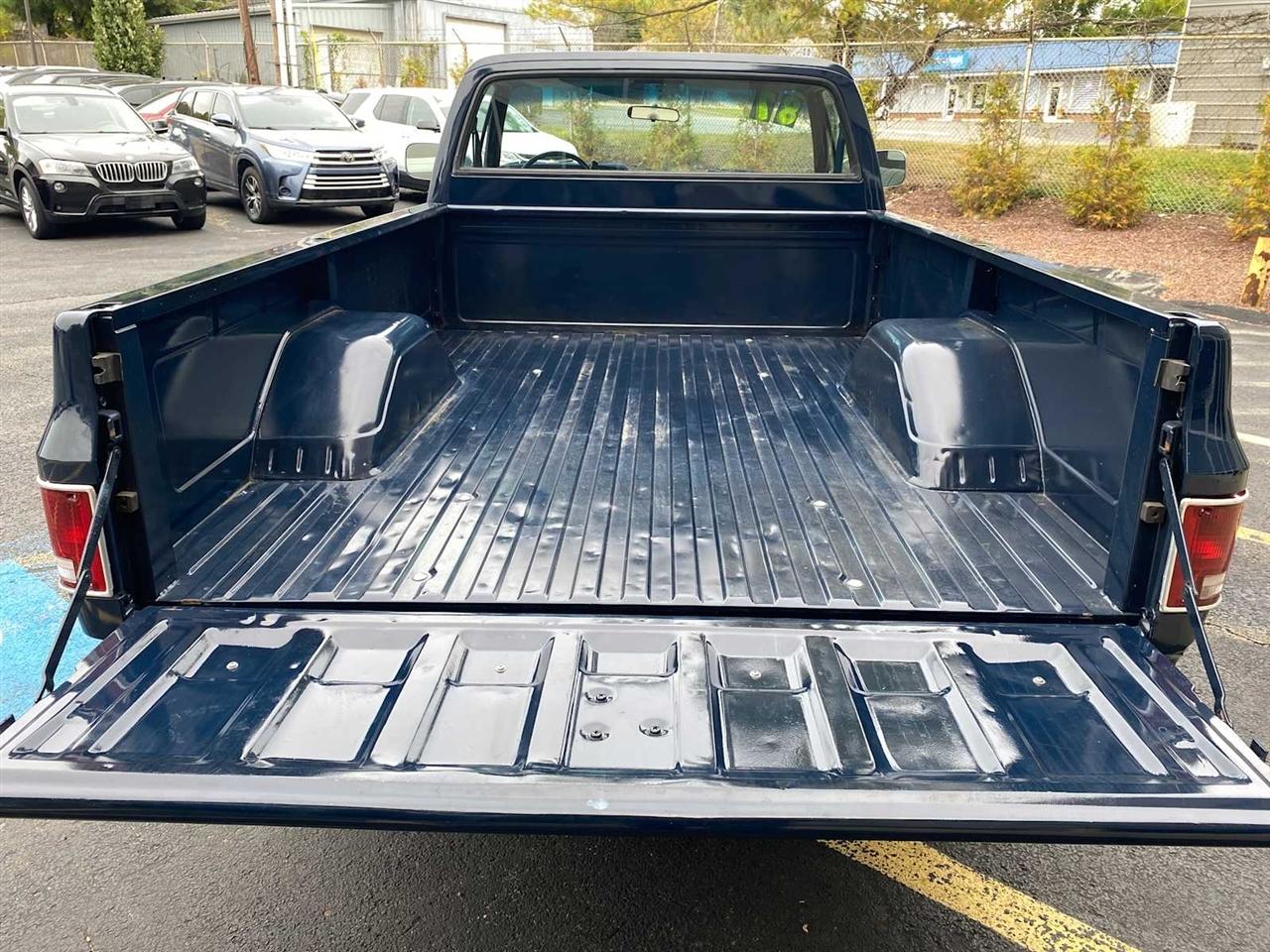 Chevrolet SILVERADO  1987