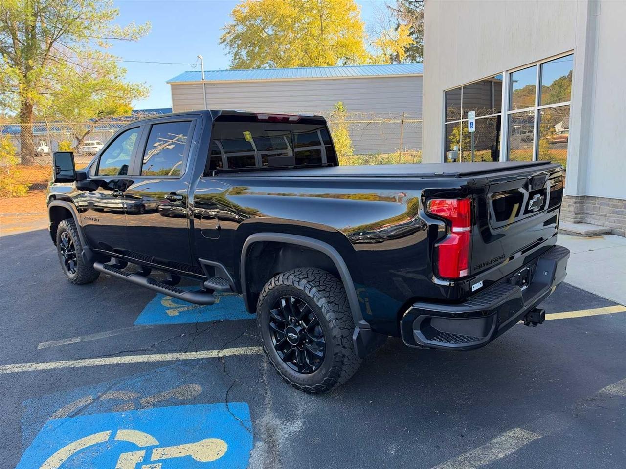 Chevrolet Silverado 2500HD LT Crew Cab 4WD 2026