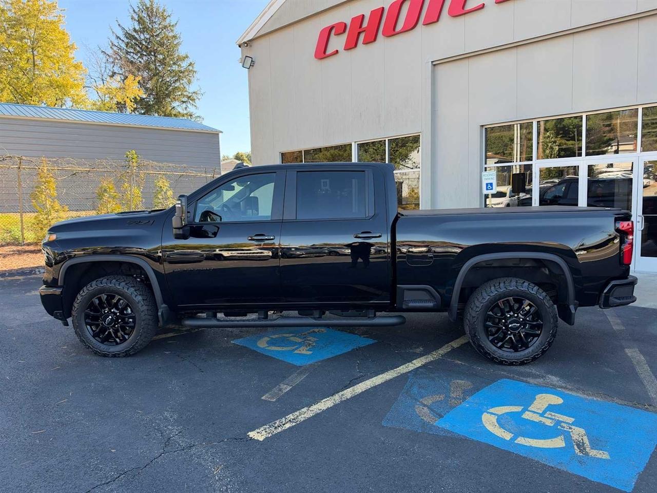 Chevrolet Silverado 2500HD LT Crew Cab 4WD 2026