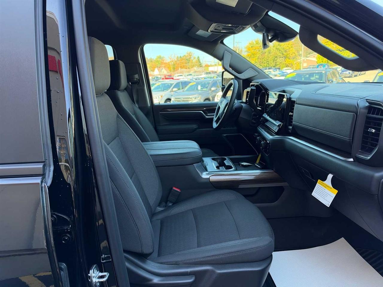 Chevrolet Silverado 2500HD LT Crew Cab 4WD 2026
