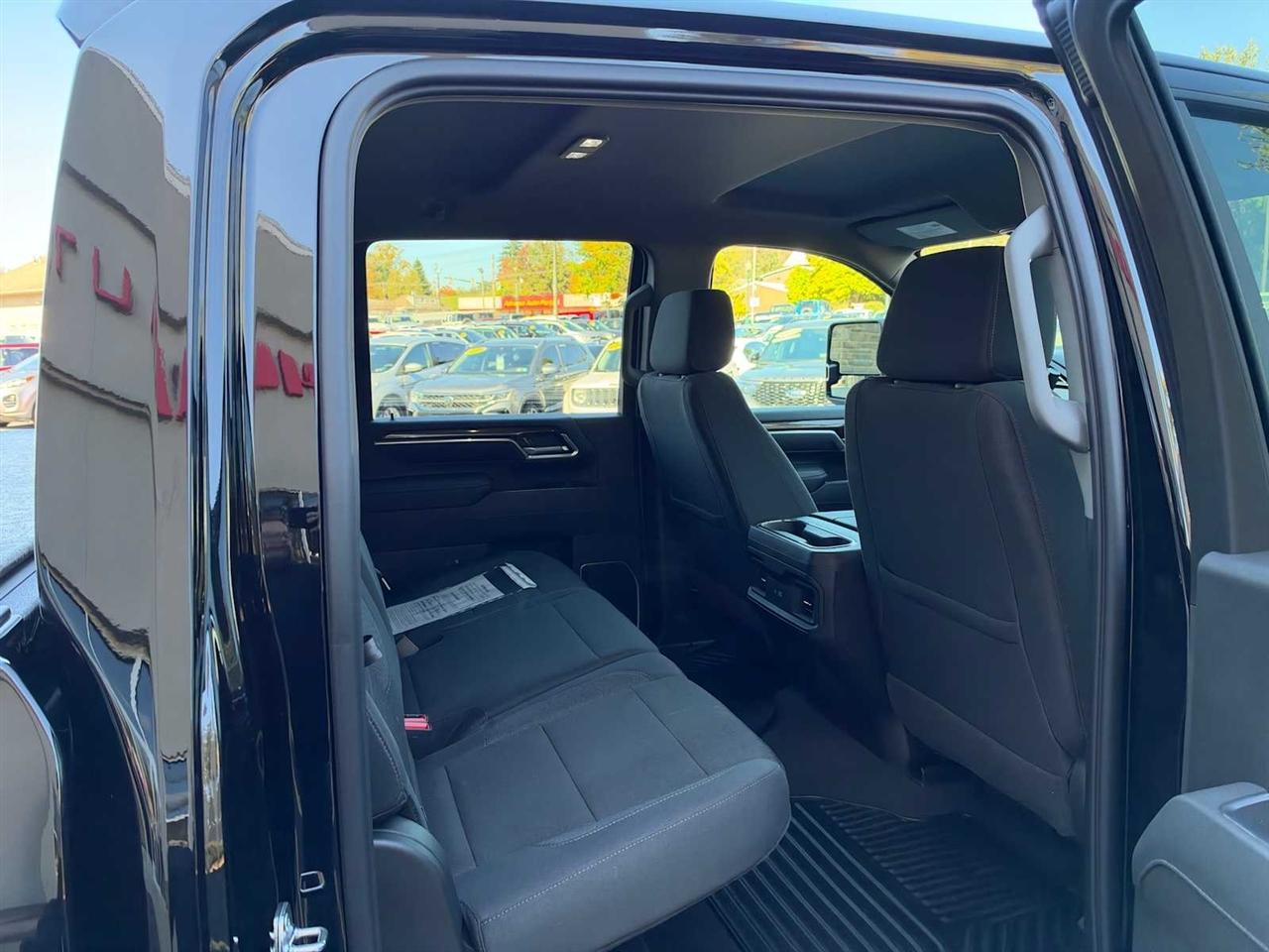 Chevrolet Silverado 2500HD LT Crew Cab 4WD 2026