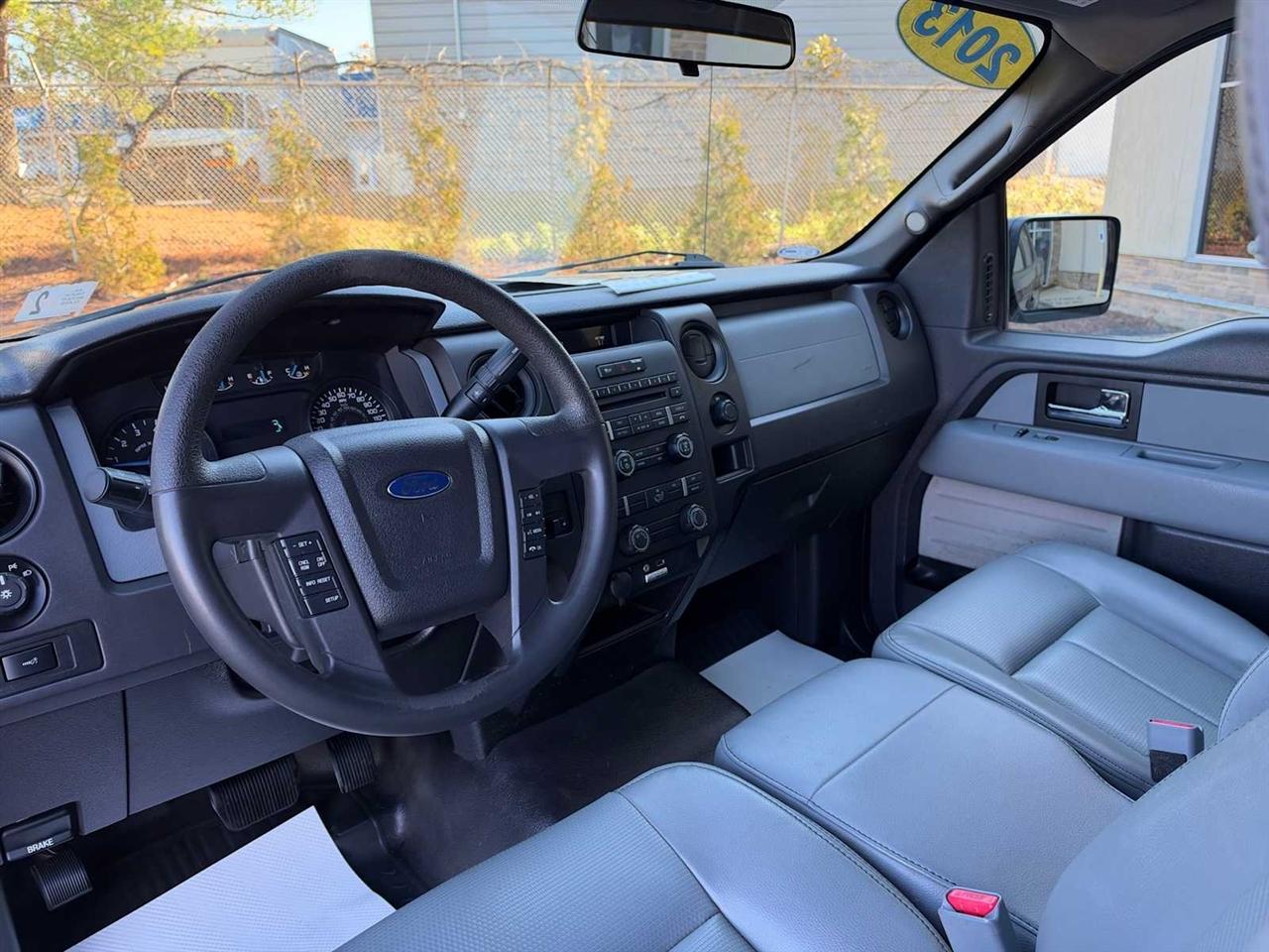 Ford F-150 XL SuperCab 8-ft. Bed 4WD 2013