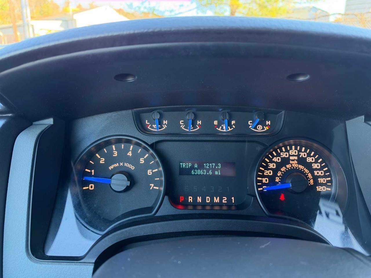 Ford F-150 XL SuperCab 8-ft. Bed 4WD 2013