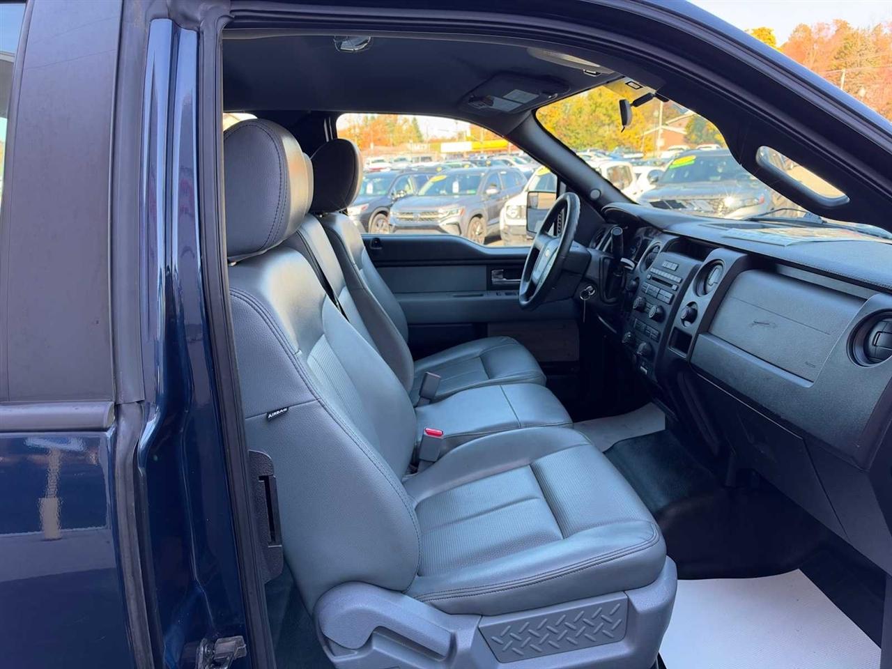 Ford F-150 XL SuperCab 8-ft. Bed 4WD 2013