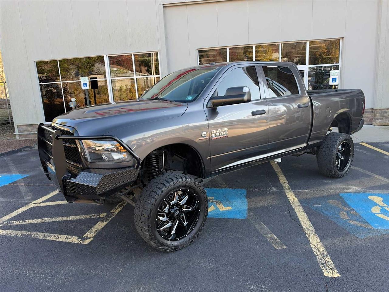 RAM 2500 Tradesman Crew Cab SWB 4WD 2016
