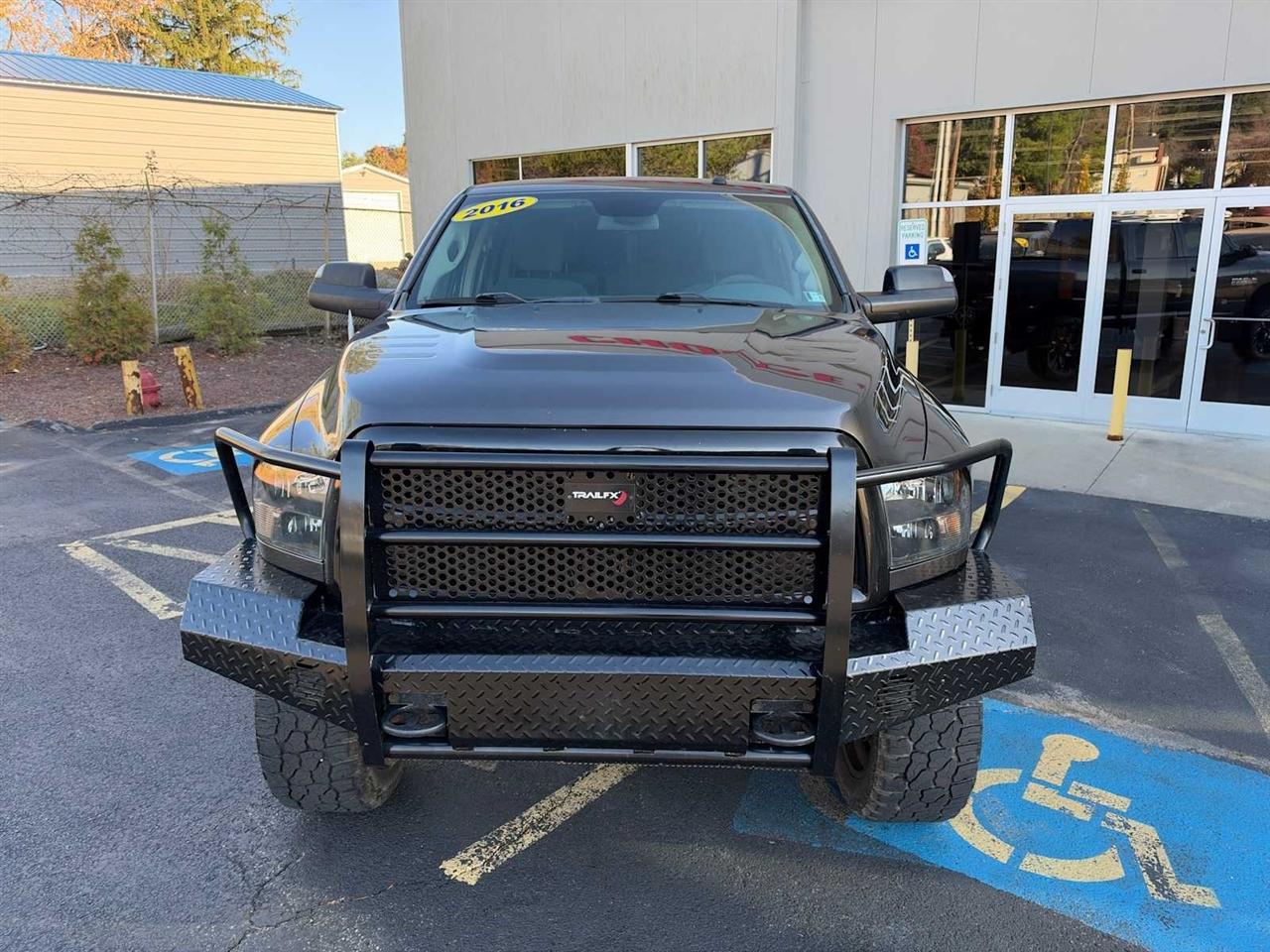 RAM 2500 Tradesman Crew Cab SWB 4WD 2016