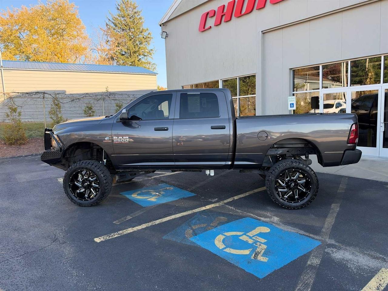 RAM 2500 Tradesman Crew Cab SWB 4WD 2016