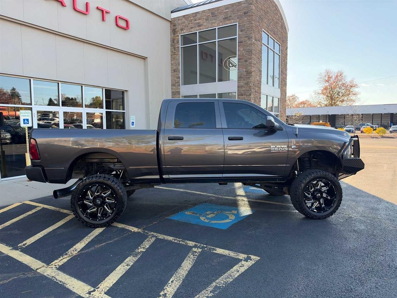 RAM 2500 Tradesman Crew Cab SWB 4WD 2016