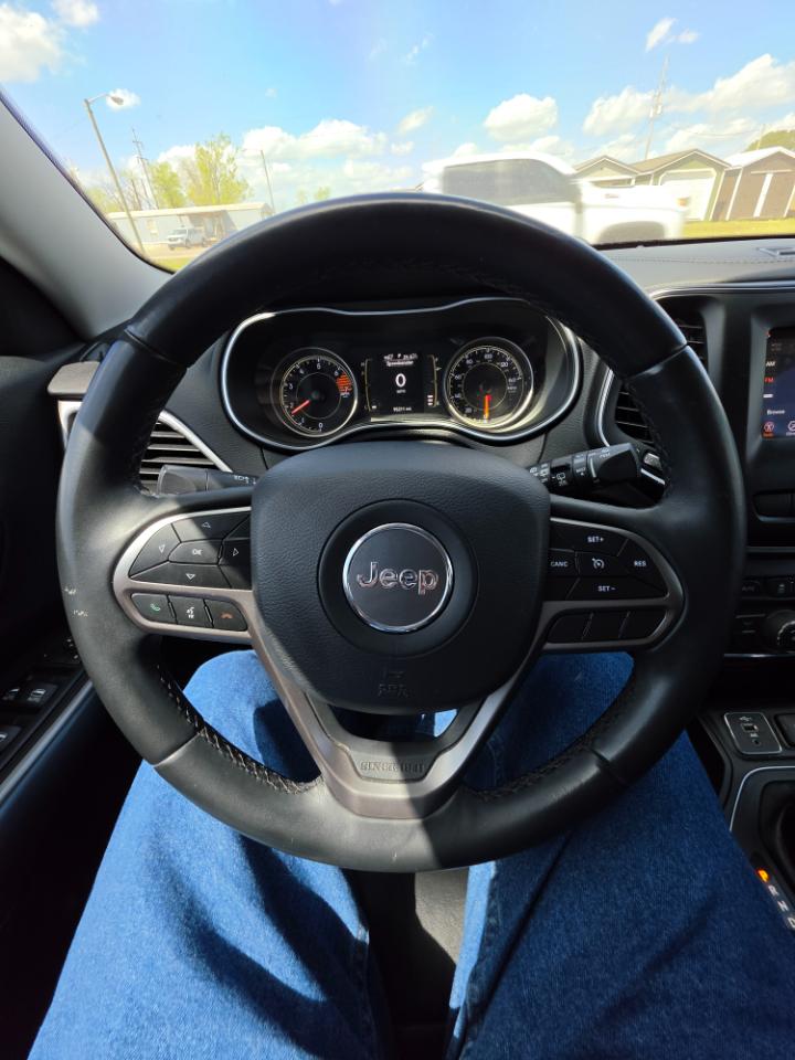 Jeep Cherokee Latitude Plus FWD 2019