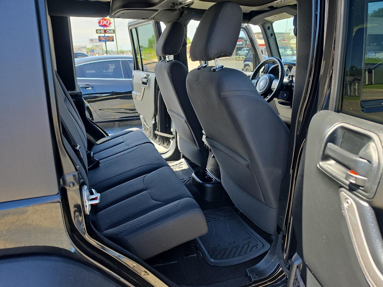 Jeep Wrangler Unlimited Sport 4WD 2017