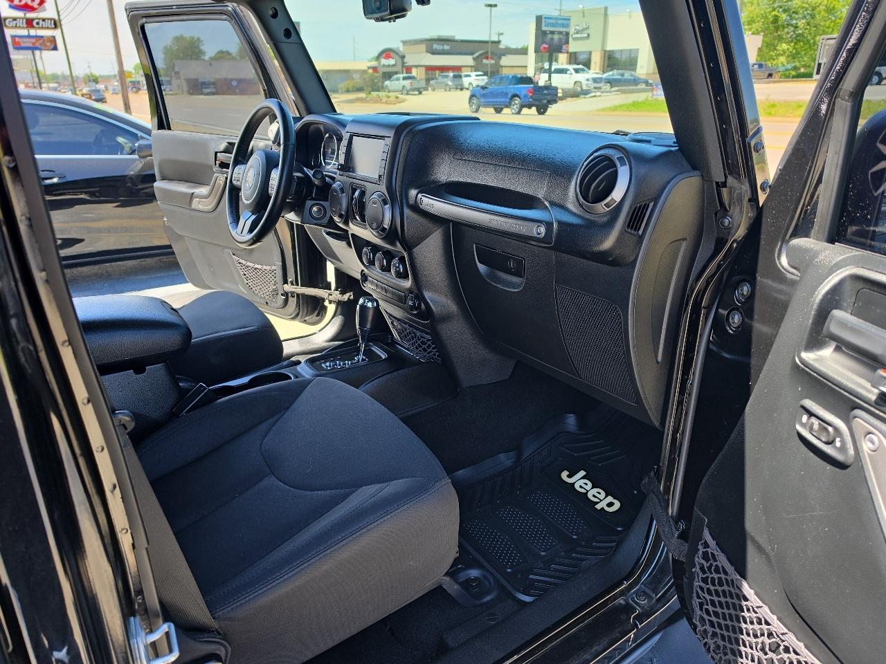 Jeep Wrangler Unlimited Sport 4WD 2017