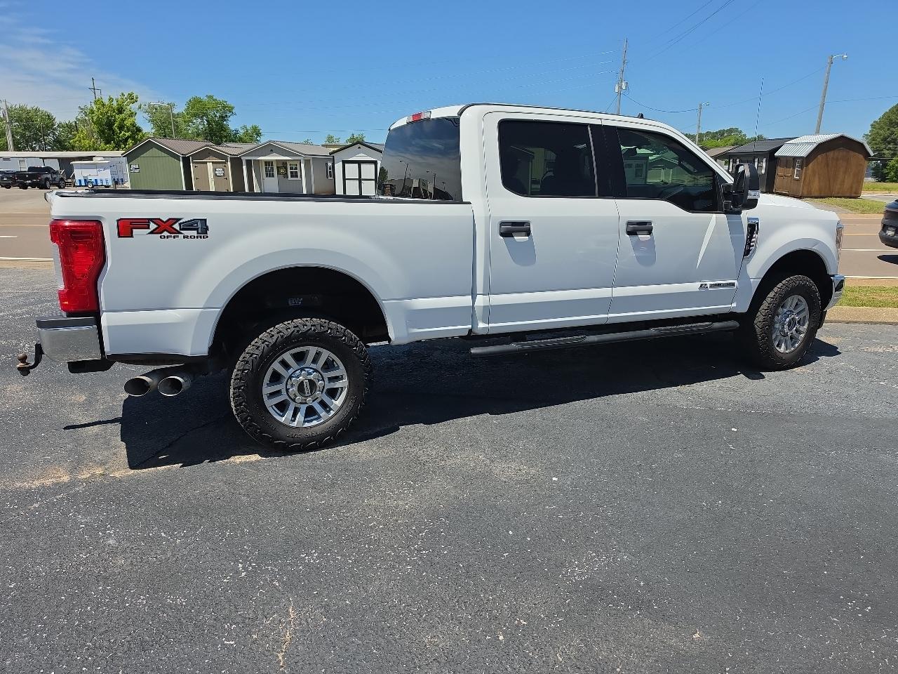 Ford F-250 SD XLT SuperCab Short Bed 4WD 2019