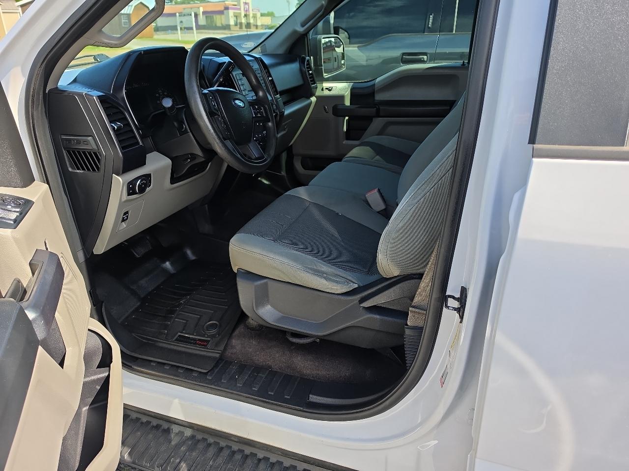 Ford F-150 2WD SuperCab 145" FX2 Sport 2016