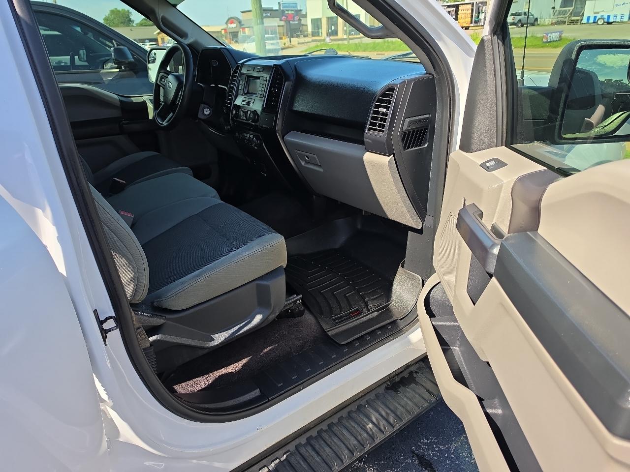 Ford F-150 2WD SuperCab 145" FX2 Sport 2016