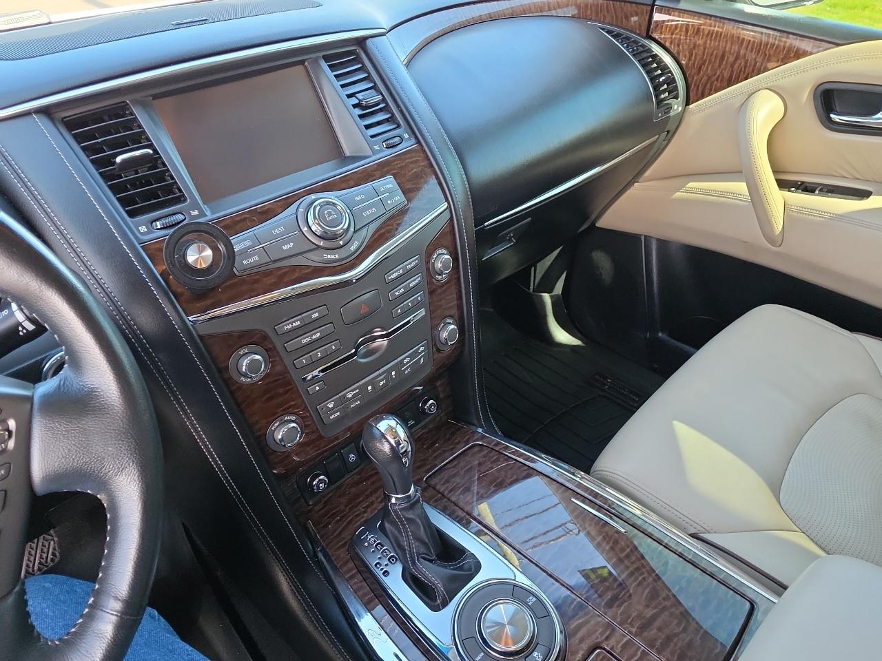 Nissan Armada Platinum 2WD 2017