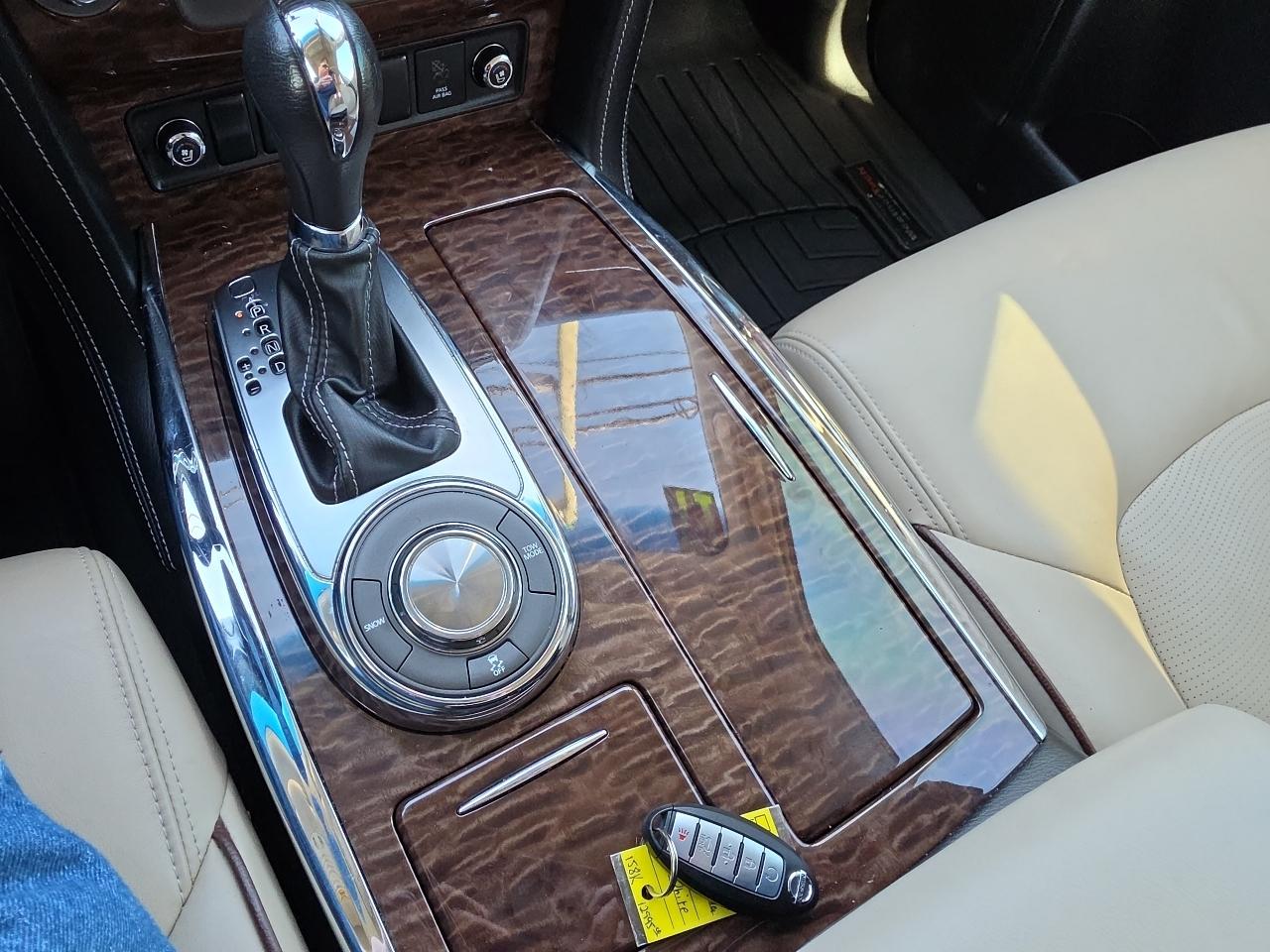 Nissan Armada Platinum 2WD 2017