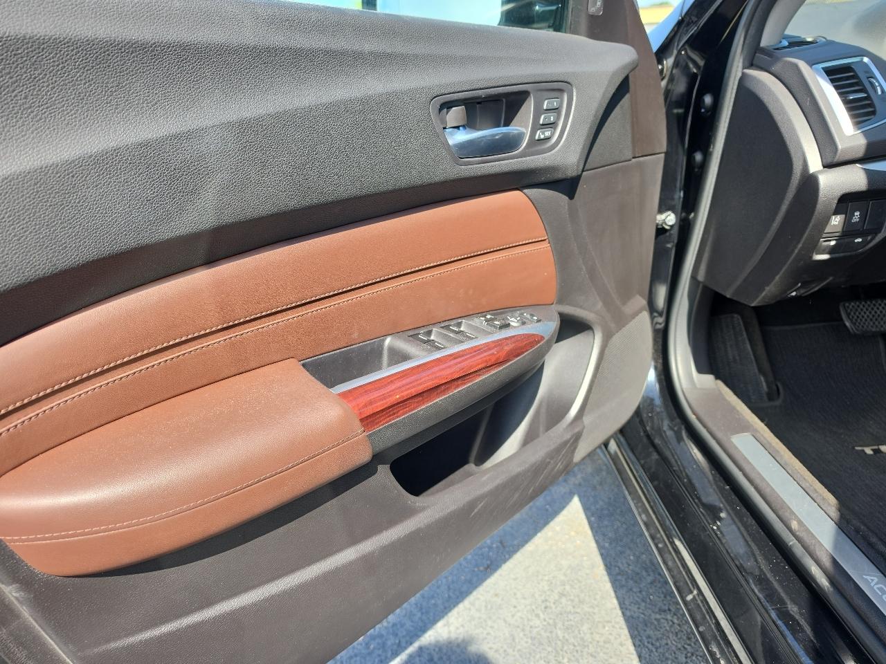 Acura TLX 8-Spd DCT w/Technology Package 2015