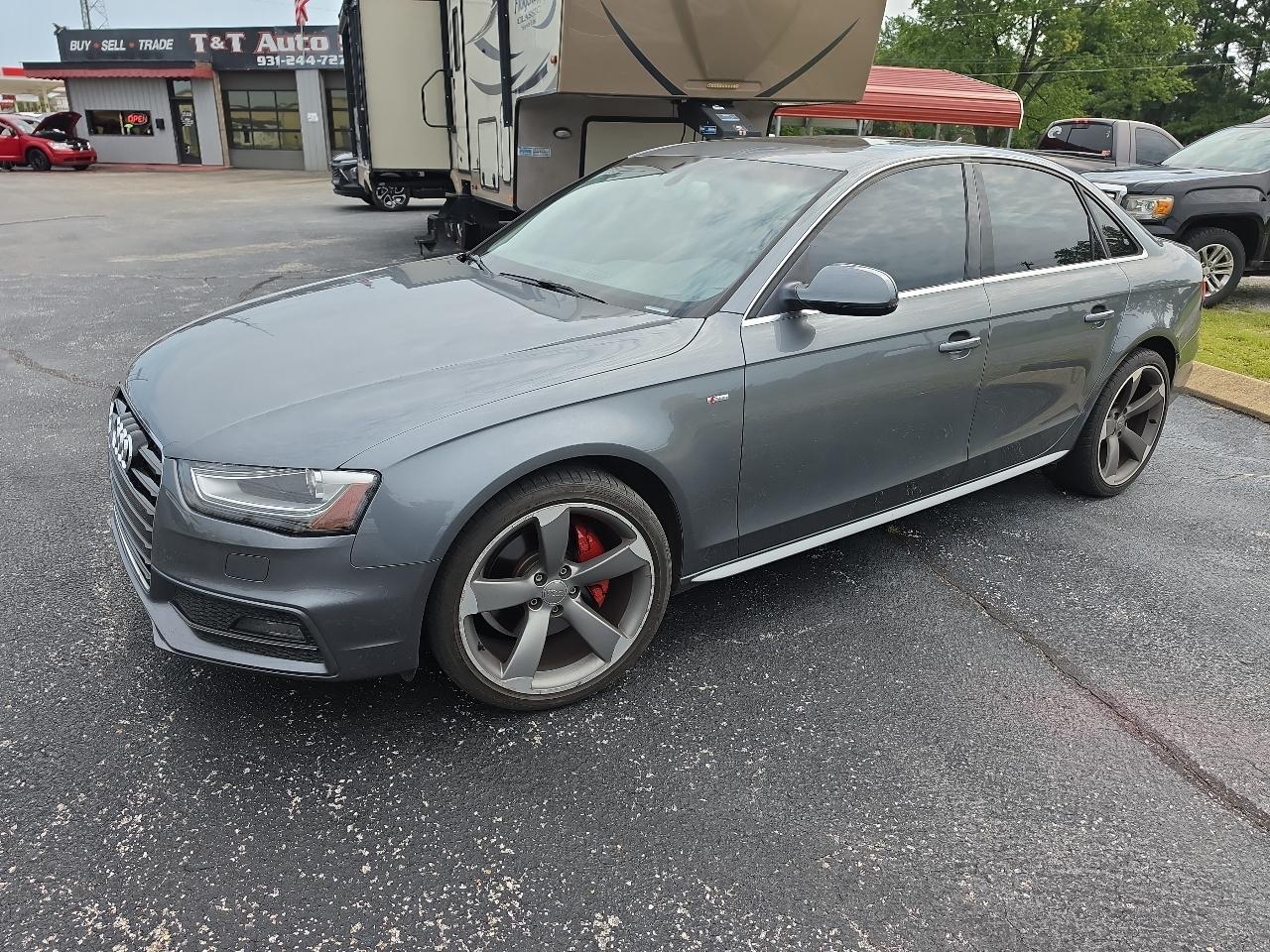 Audi A4 2.0T Sedan quattro Tiptronic 2015