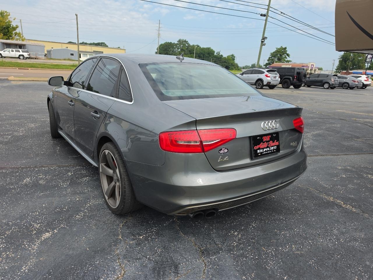 Audi A4 2.0T Sedan quattro Tiptronic 2015
