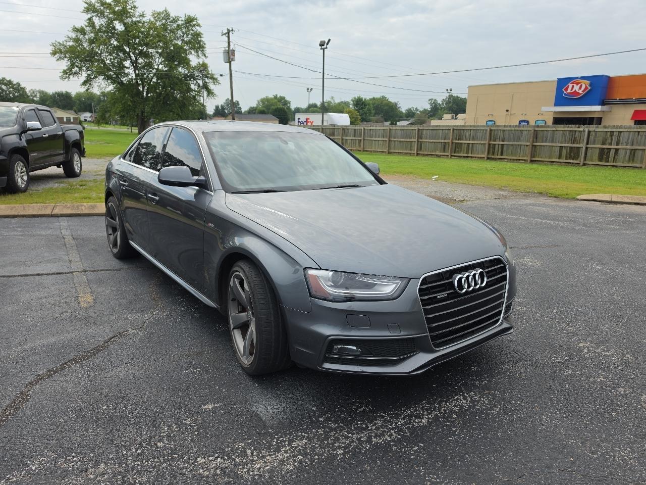 Audi A4 2.0T Sedan quattro Tiptronic 2015