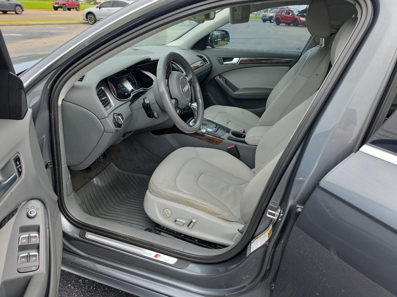 Audi A4 2.0T Sedan quattro Tiptronic 2015