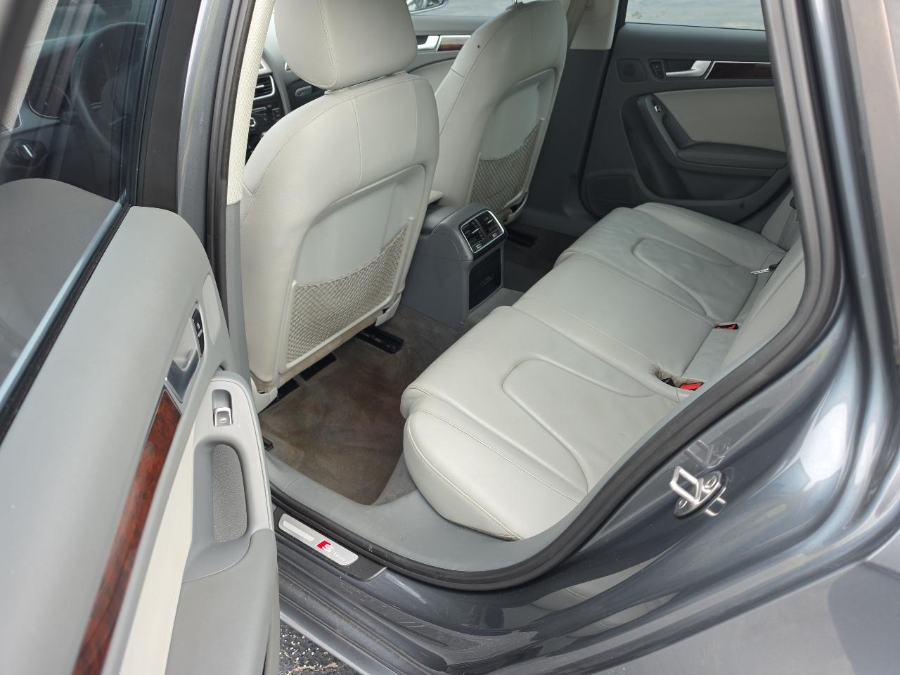 Audi A4 2.0T Sedan quattro Tiptronic 2015