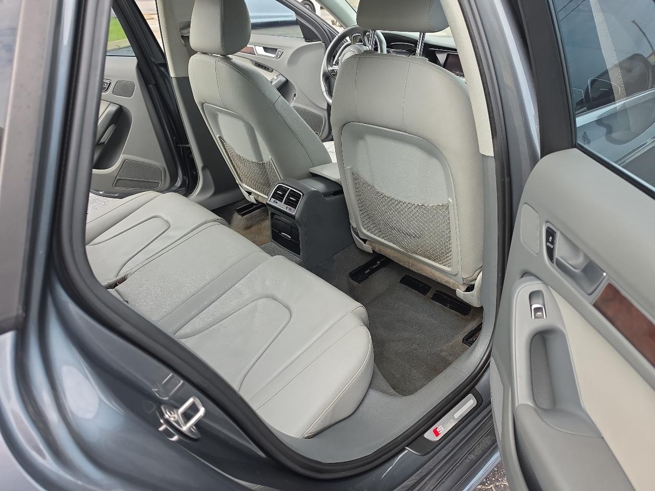 Audi A4 2.0T Sedan quattro Tiptronic 2015