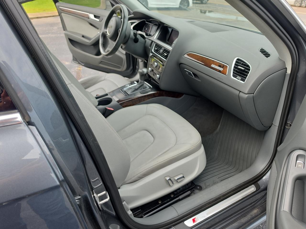 Audi A4 2.0T Sedan quattro Tiptronic 2015