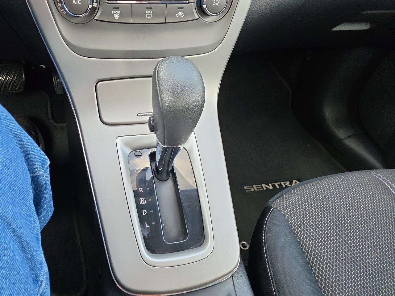 Nissan Sentra SV 2014