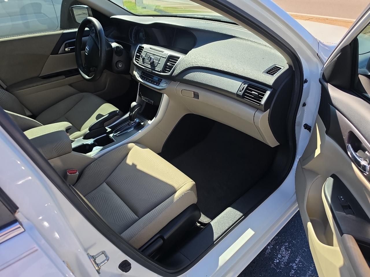 Honda Accord LX Sedan CVT 2014