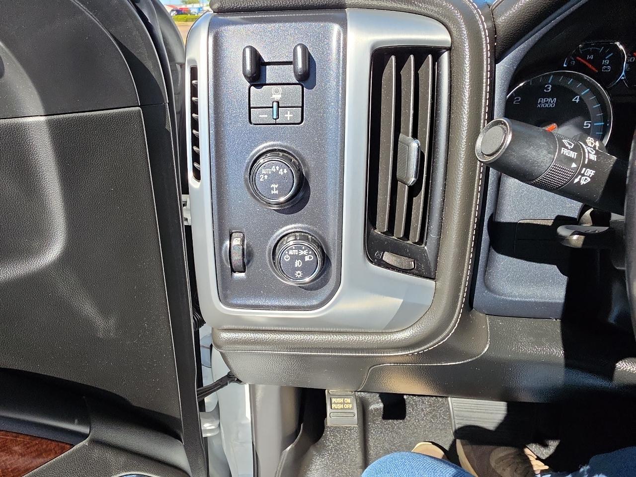 GMC Sierra 1500 SLT Crew Cab Short Box 4WD 2018