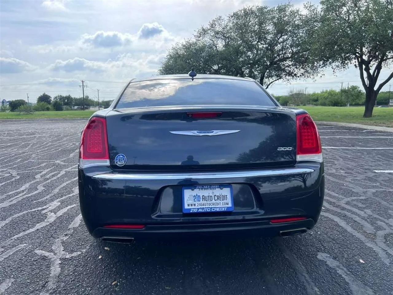 Chrysler 300  2018