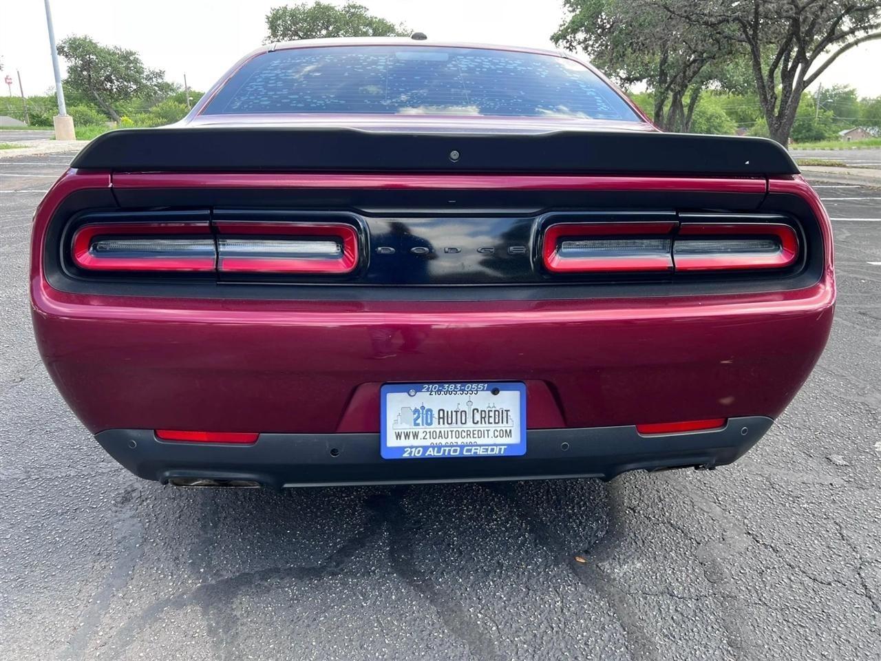 Dodge Challenger  2020