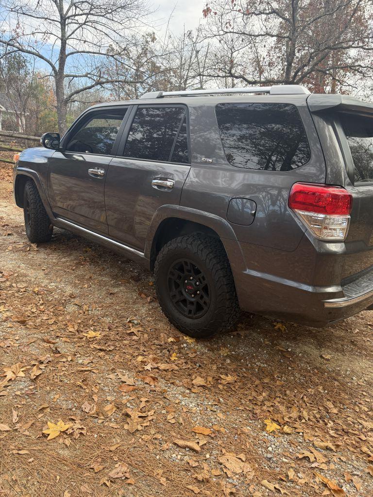 Toyota 4Runner SR5 2WD V6 2010