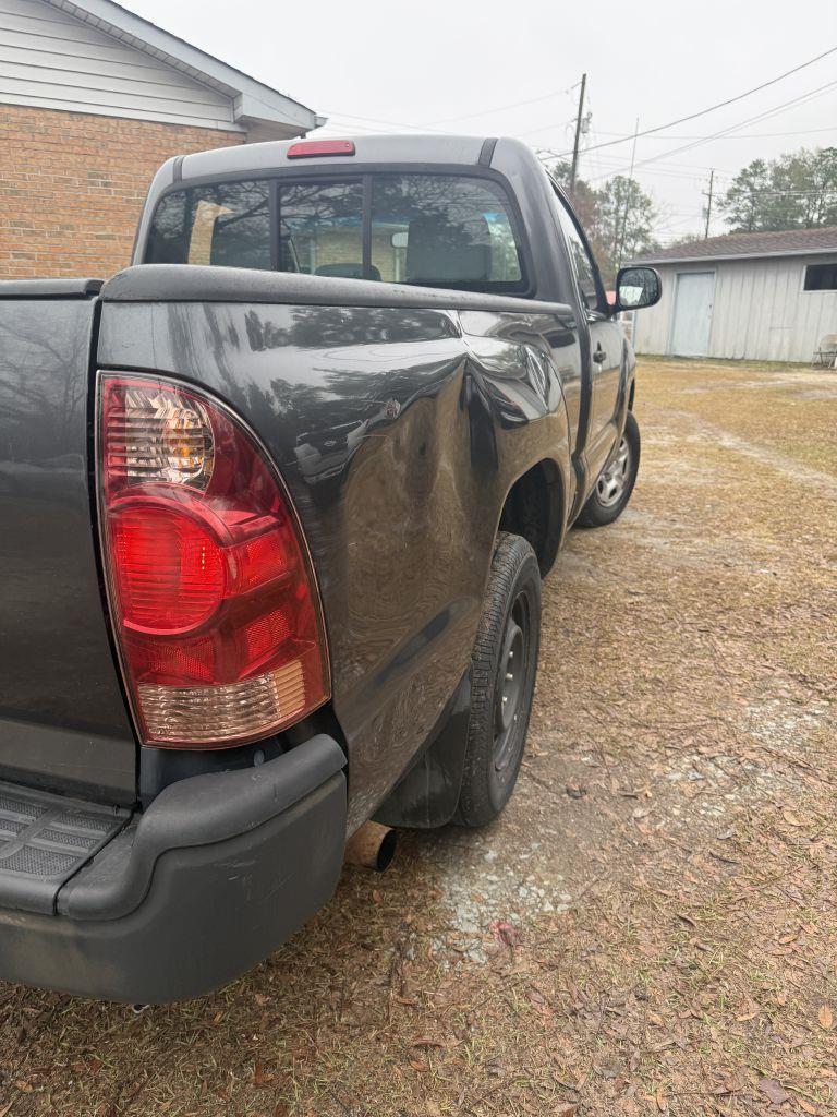 Toyota Tacoma Regular Cab 2WD 2011