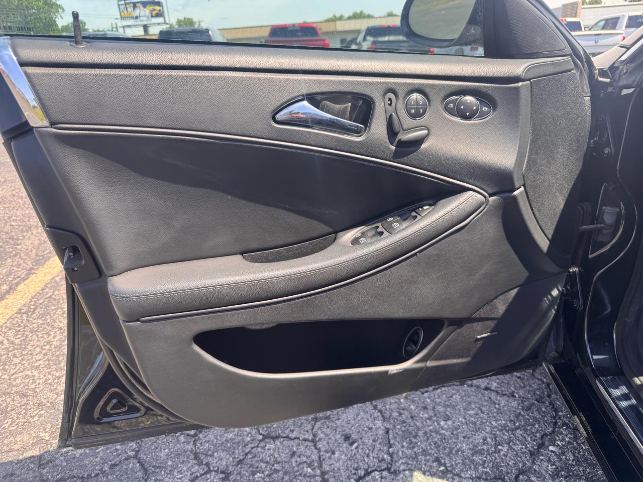 Mercedes-Benz CLS-Class CLS550 4-Door Coupe 2007