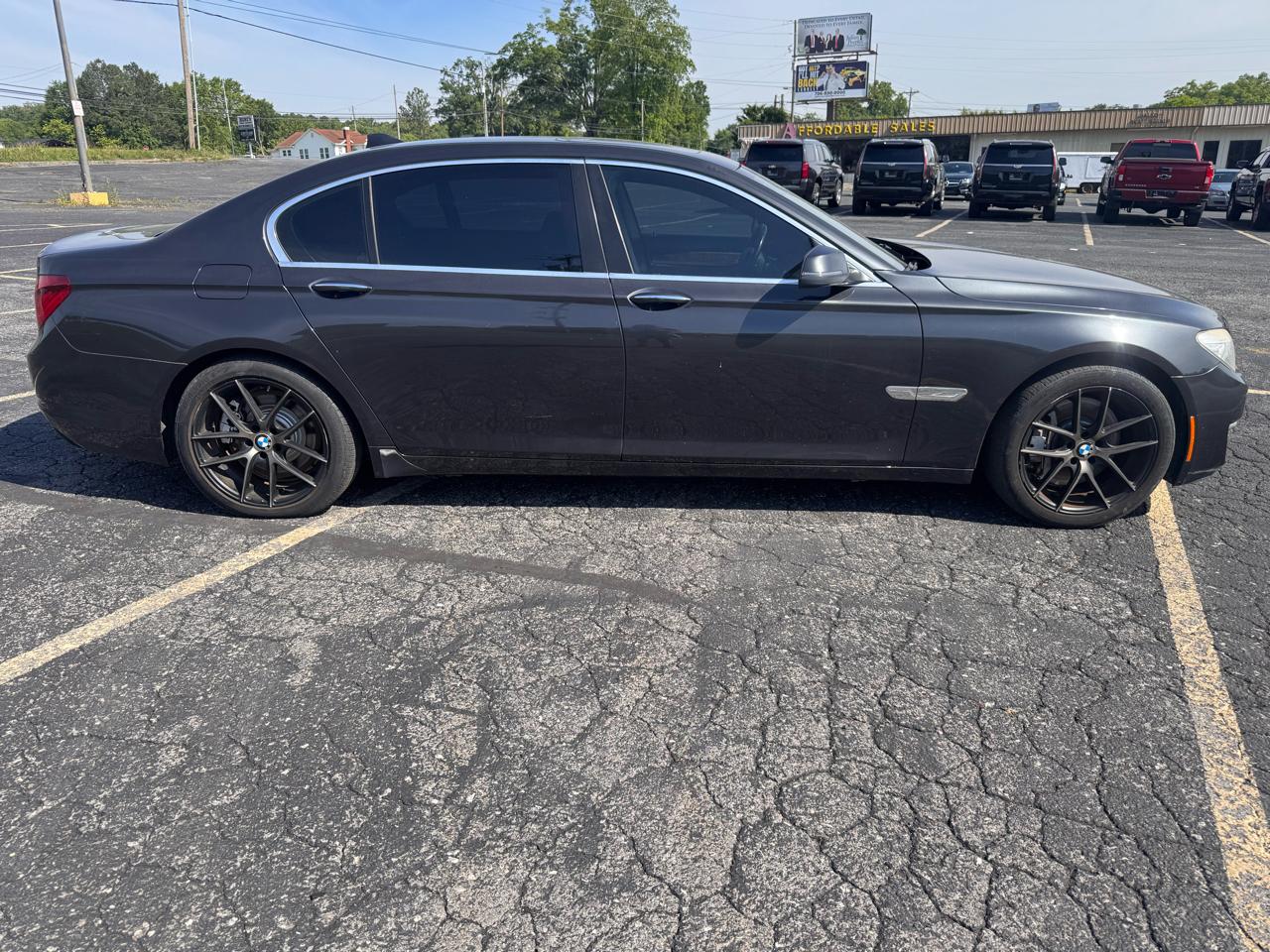 BMW 750Li xDrive Base 2013