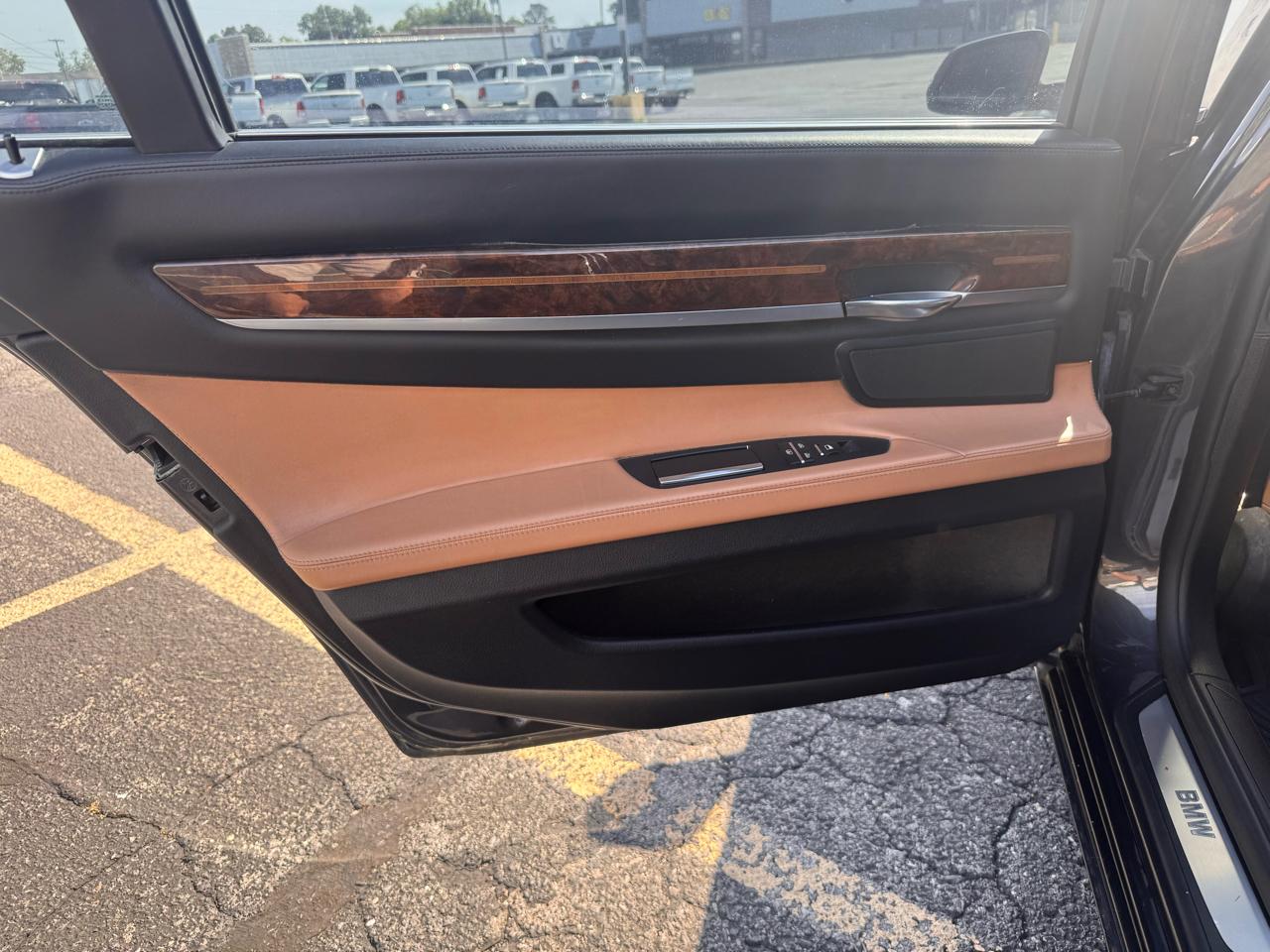 BMW 750Li xDrive Base 2013