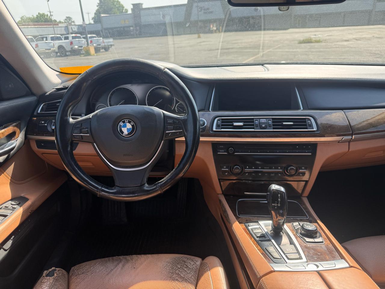 BMW 750Li xDrive Base 2013