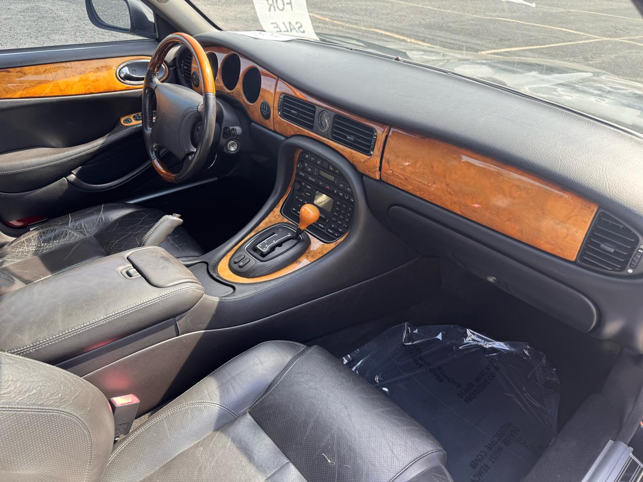 Jaguar XJ Sedan XJR 2000