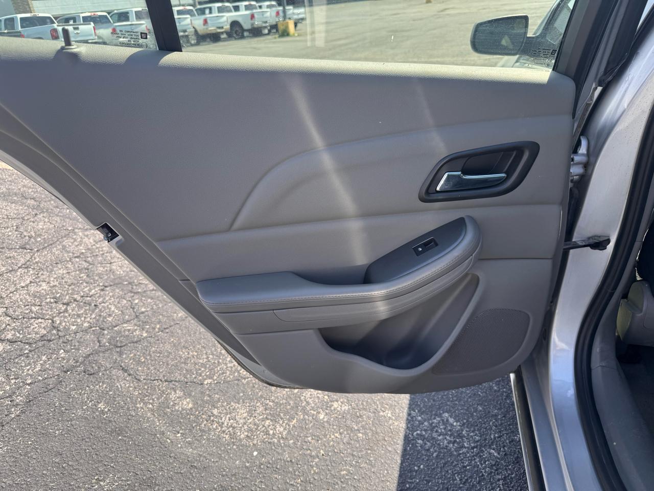 Chevrolet Malibu LS 2013