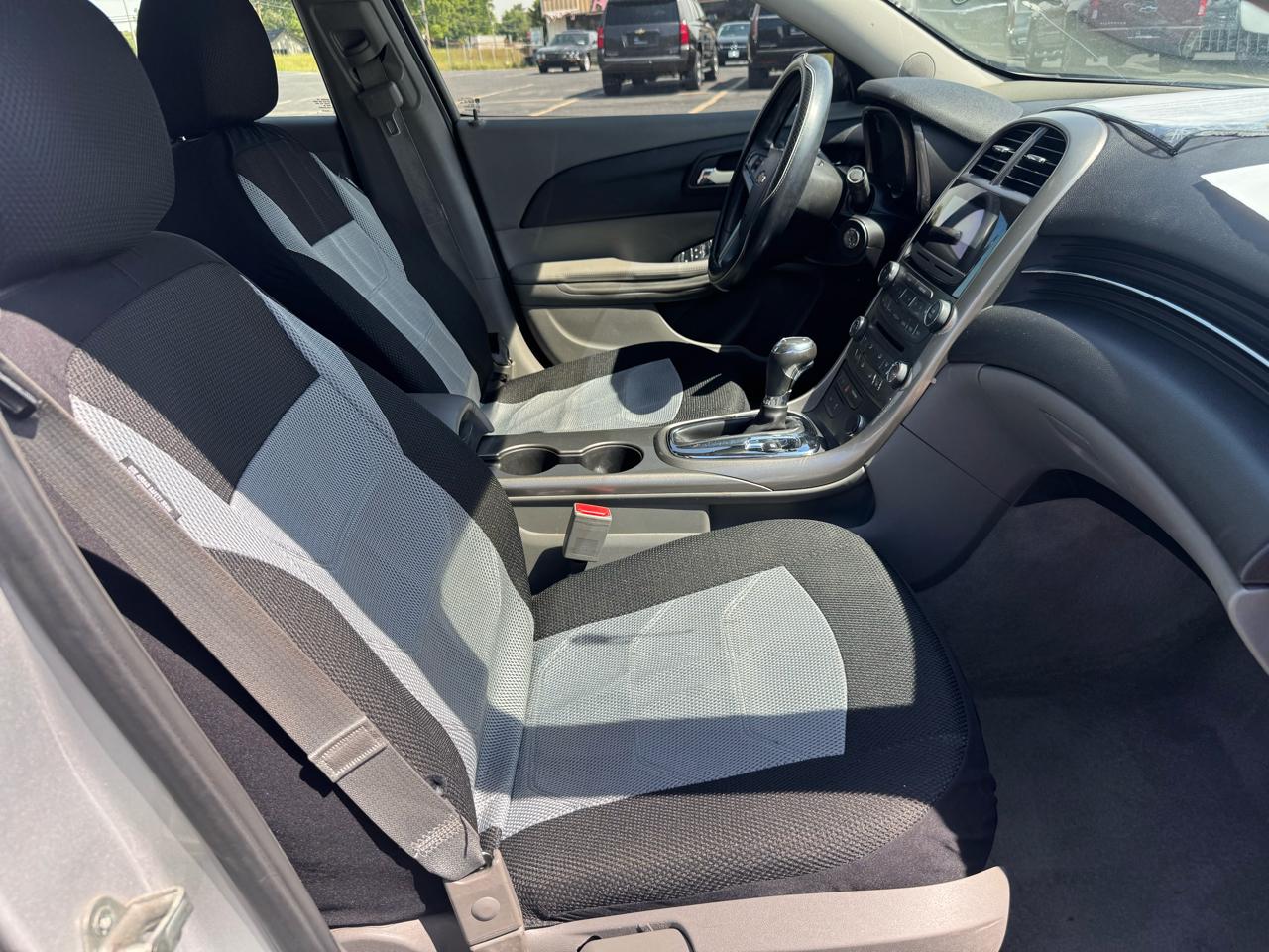 Chevrolet Malibu LS 2013