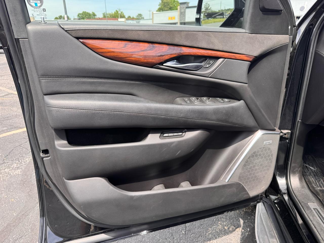 Cadillac Escalade 4WD 2017