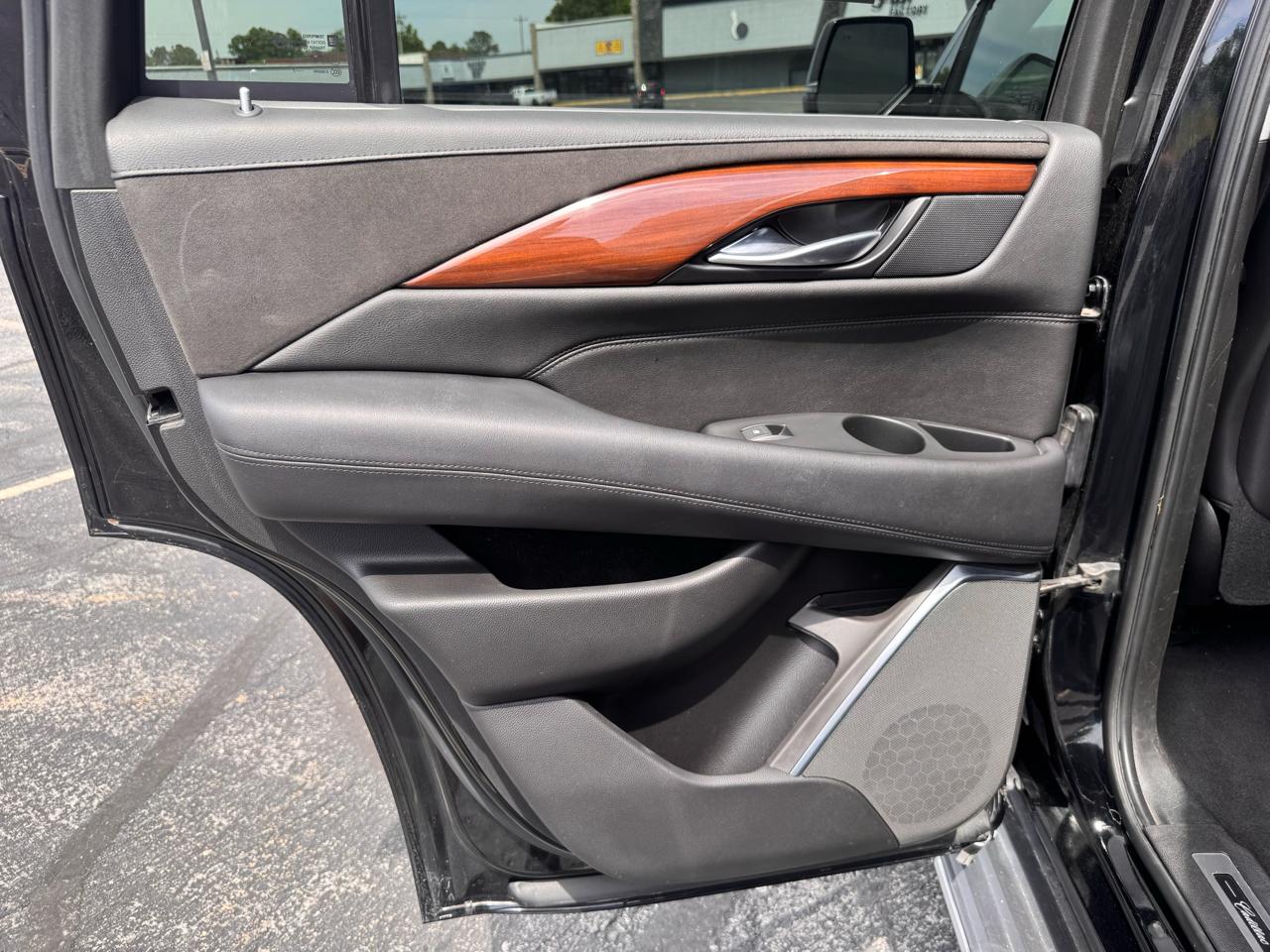 Cadillac Escalade 4WD 2017